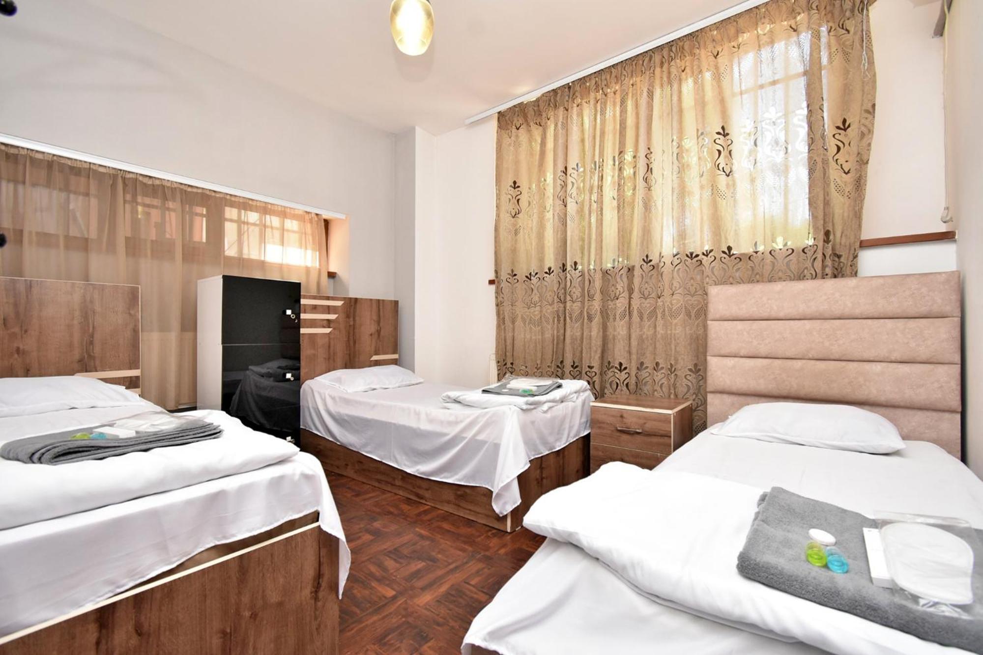 S A Guest House Yerevan Bagian luar foto